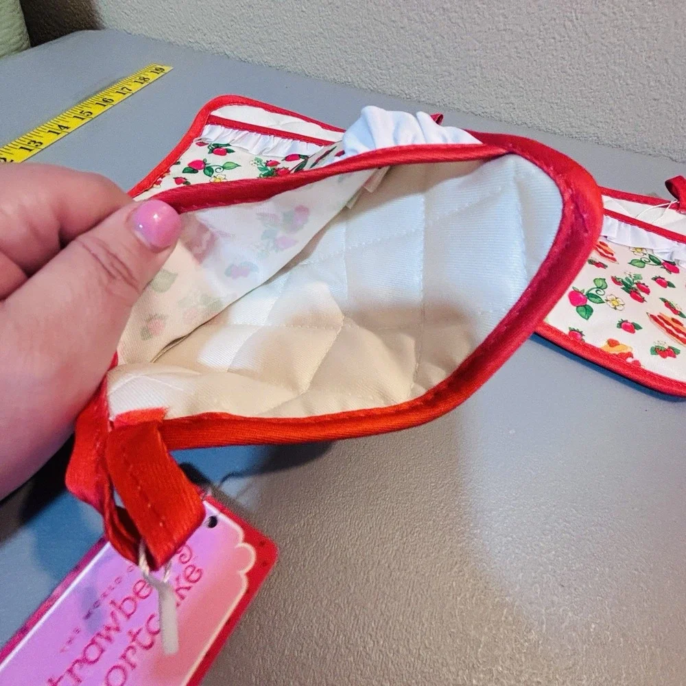 Strawberry Shortcake Licensed Red Pink Kitchen Kawaii Cooking Baking Pot Holder